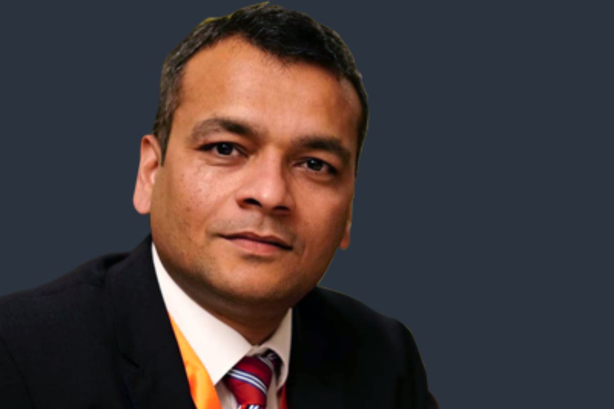 Mr. Chetan Parmar, robotic surgery symposium faculty member and healthcare professional.